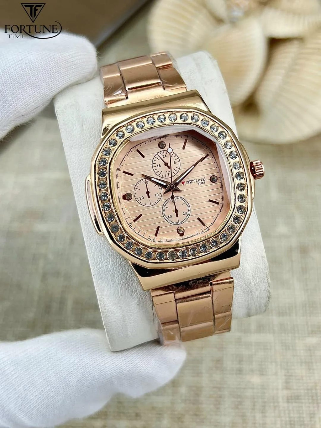 Women's Chic Everyday Design That Upgrades Any Outfit Watch