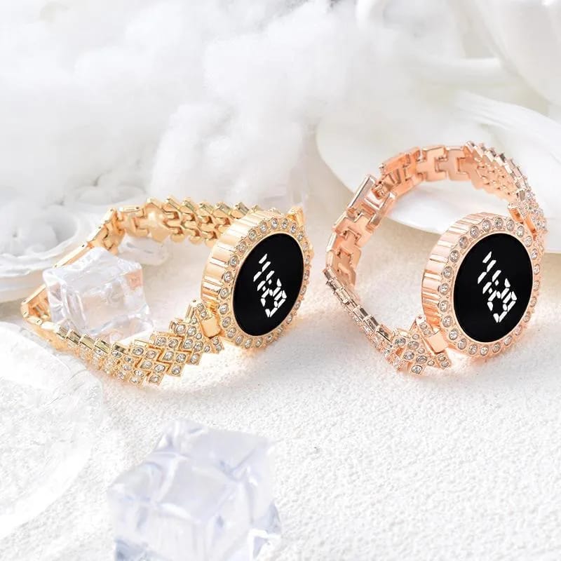 Sleek Women's Round Face Chain Strap Touch Digital Watch